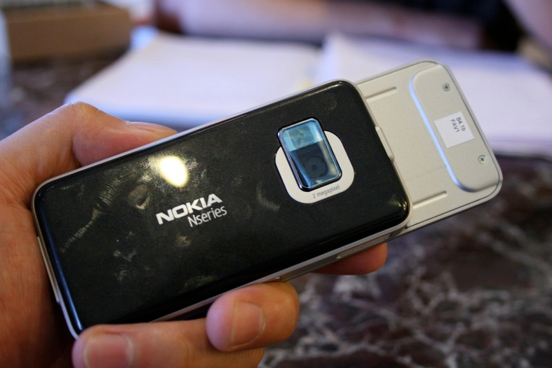 Illustration for article titled Hands On the Nokia N81 (Verdict: Really Loud Music Phone)